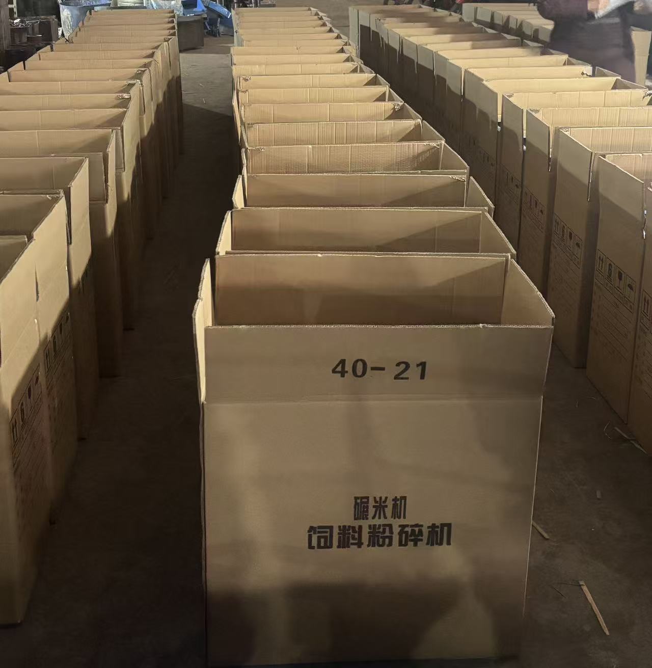 Точная доставка, развитие Юго-Западного Китая! Комбинированная рисомолочная машина 40-21 упакована и отправлена ​​в Сишуй, провинция Гуйчжоу
