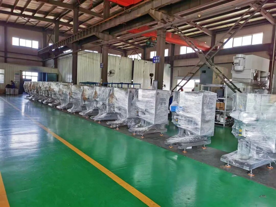 Интеллектуальный планетарный вертикальный смеситель Yushun (6)