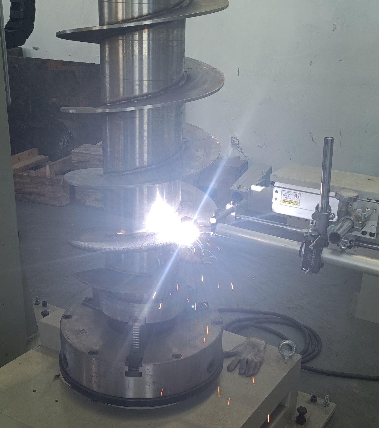 лопастей гидротурбин