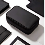 Черный нетканый материал – устойчивый к пятнам и прочный, подходит для промышленного применения и упаковки