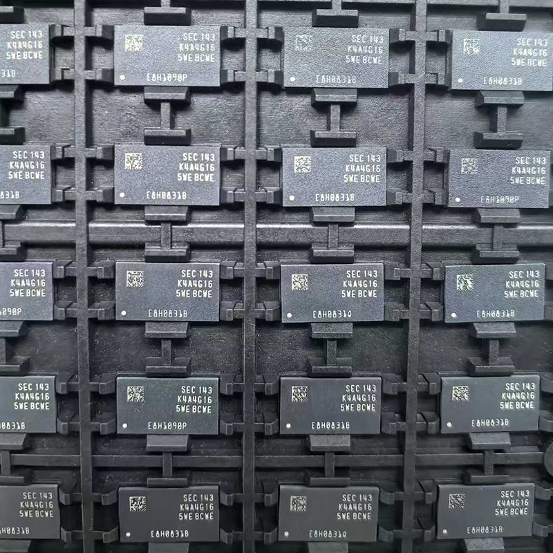 частица памяти SAMSUNG-K4A4G165WE-BCWE