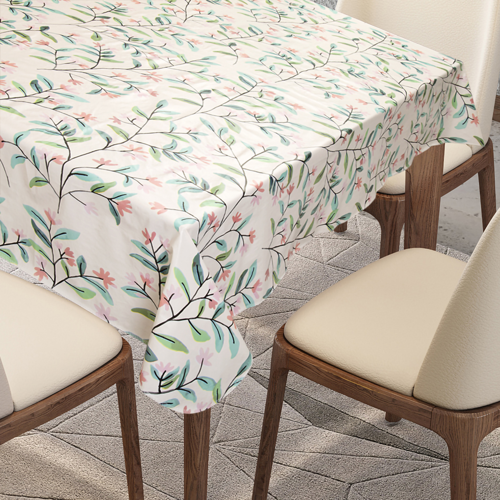 Скатерть с узором розовых цветов и маленьких листьев