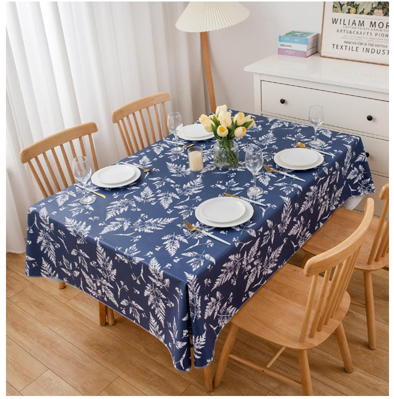 Прямоугольная скатерть PVC с узором маленьких синих листьев