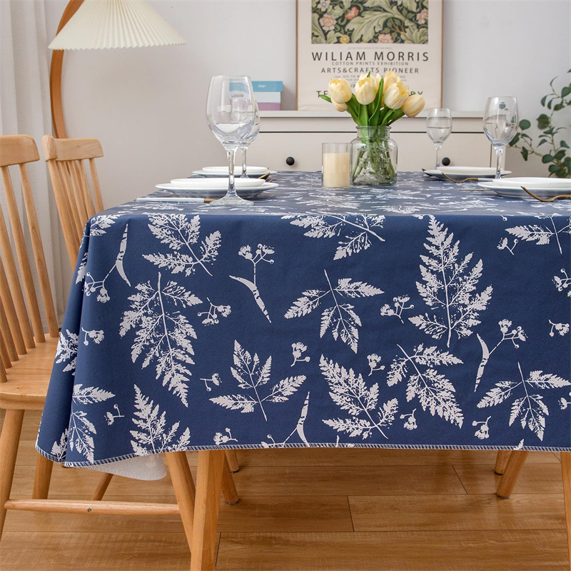 Прямоугольная скатерть PVC с узором маленьких синих листьев