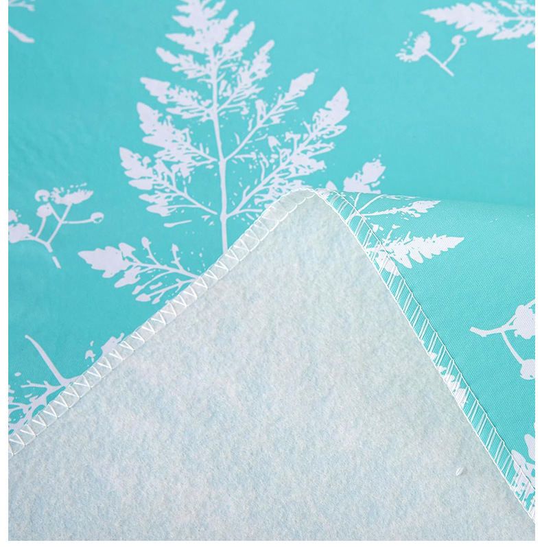 Скатерть PVC прямоугольная лазурная с листьями