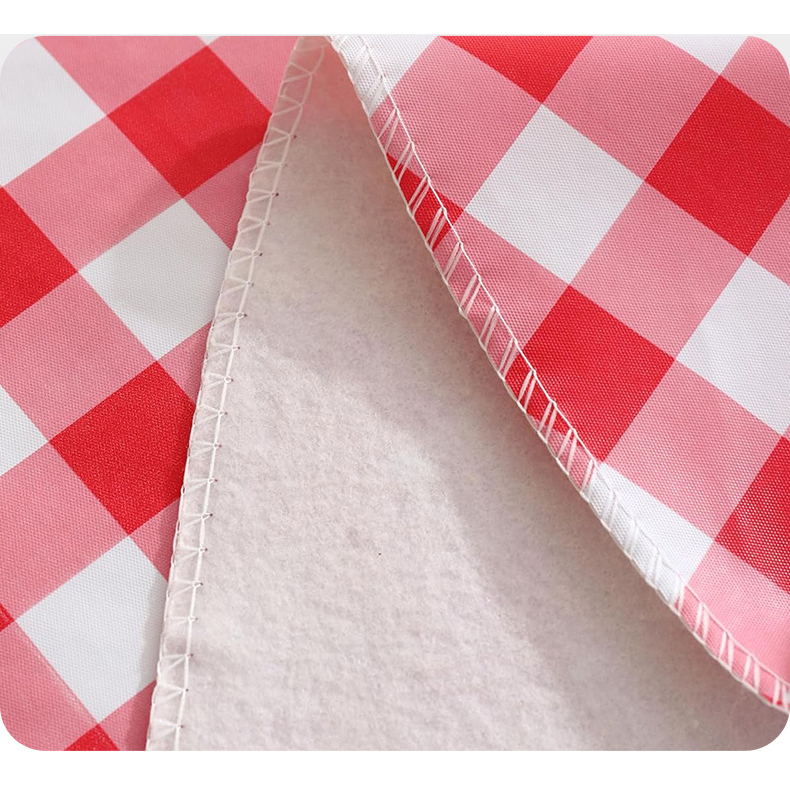 Красное в клетку круглое ПВХ-покрывало