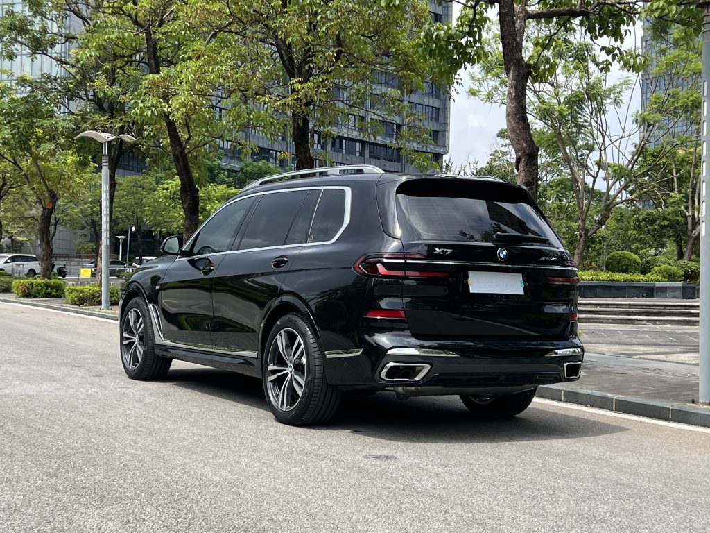 BMW X7 2023 xDrive40i Premium M Sport Package - Huishida Trading