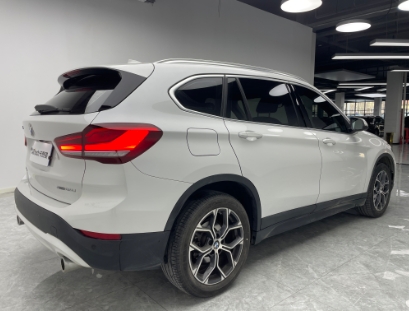 BMW X1 2023 sDrive25Li x Design Package - Huishida Trading