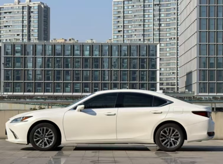 Lexus ES 2024 200 Premium Edition - Huishida Trading