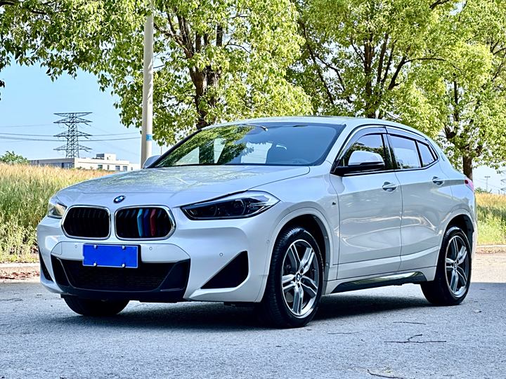 BMW X2 2020 x Drive25i sport suit