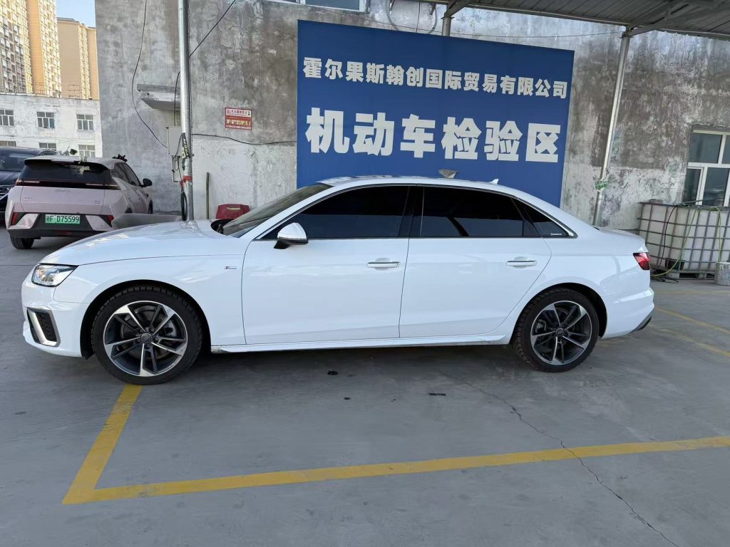 Audi A4L 2022 35 TFSI Sportline - Huishida Trading