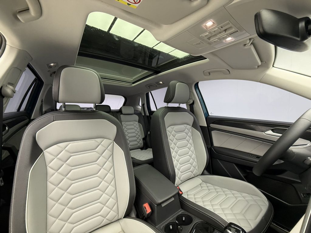 Volkswagen TAYRON 2023 Модель 280TSI с двухколесным приводом Luxury Plus Advanced Edition - Huishida Trading