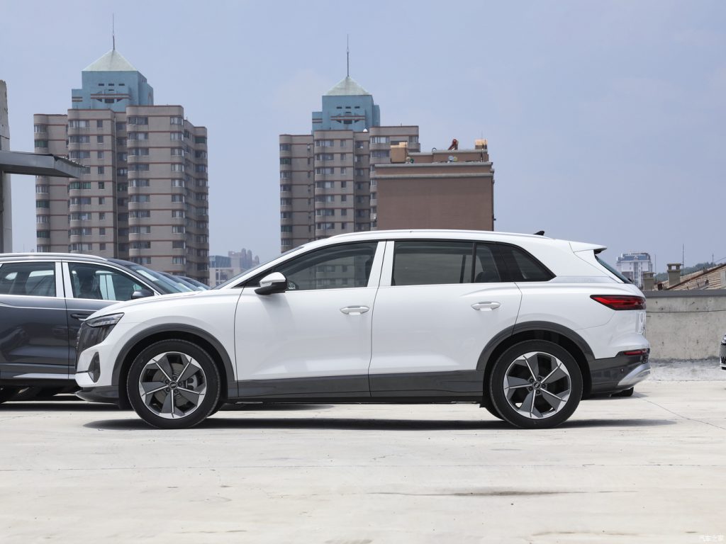 SAIC Audi-Audi Q5 e-tron 2023 50 e-tron quattro Honor Edition - Huishida Trading