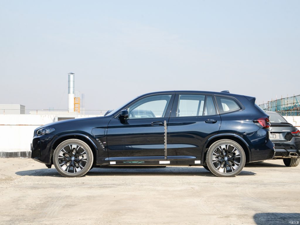 BMW iX3 2024 Pioneer Edition - Huishida Trading