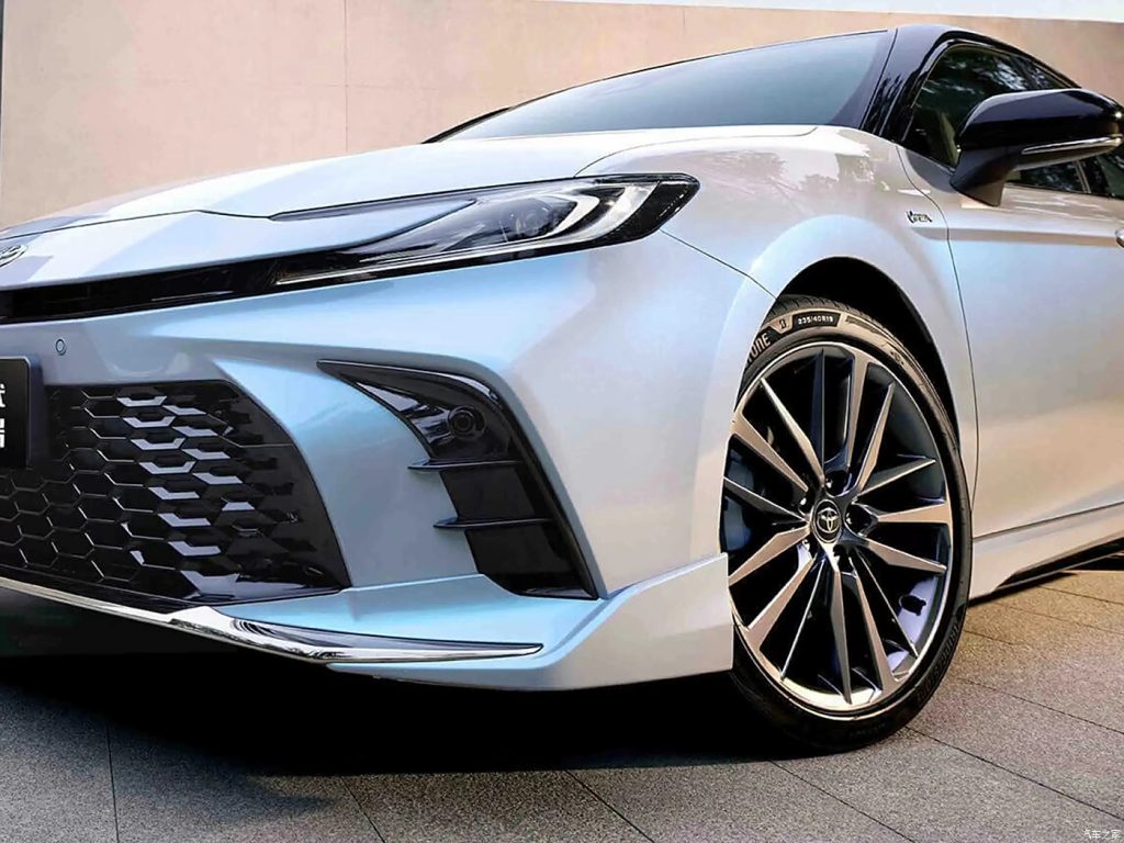 Toyota Camry 2024 Hybrid 2.5HXS Sport PLUS Edition - Huishida Trading