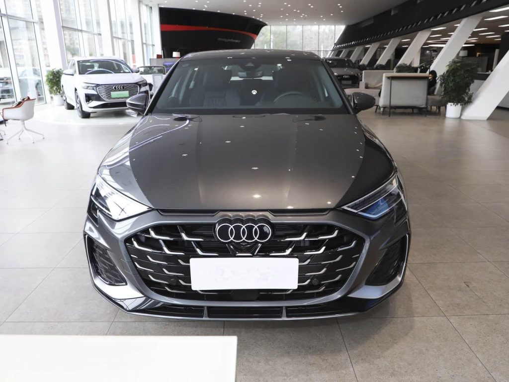 AUDI A3 2025 Sportback 35TFSI Flying Spur Premium + Luxury Package - Huishida Trading