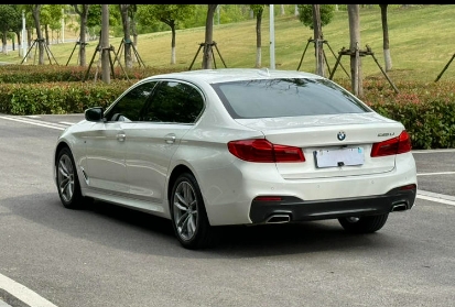 BMW 5 Series 2020 525Li M Sport Package - Huishida Trading