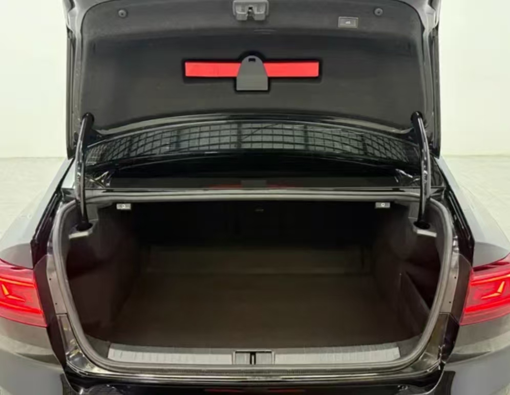 Magotan 2023 2-миллионная юбилейная версия 330TSI DSG Luxury - Huishida Trading