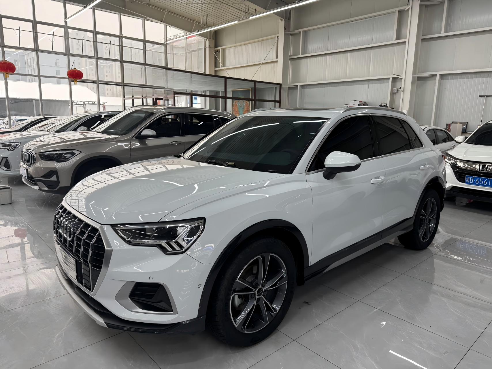 Audi Q3 2022 35 TFSI Style Plus