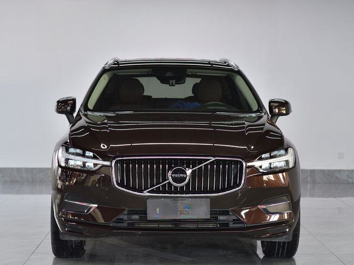 Volvo XC60 2020версия T5 4wd