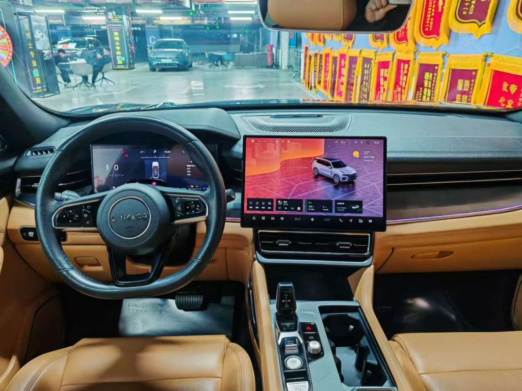 Lynk&Co 09 EM-P 2024 2.0TD EM-P AWD ULTRA Шестиместный - Huishida Trading