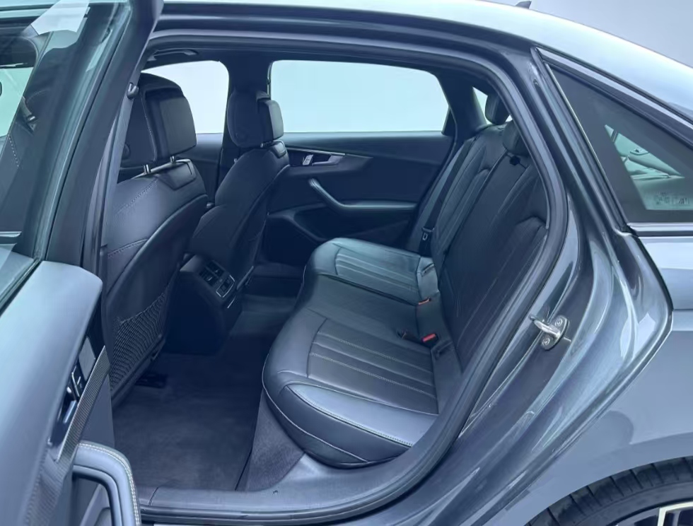 Audi A4L 2024 40T FSI quattro RS Package Performance Edition - Huishida Trading