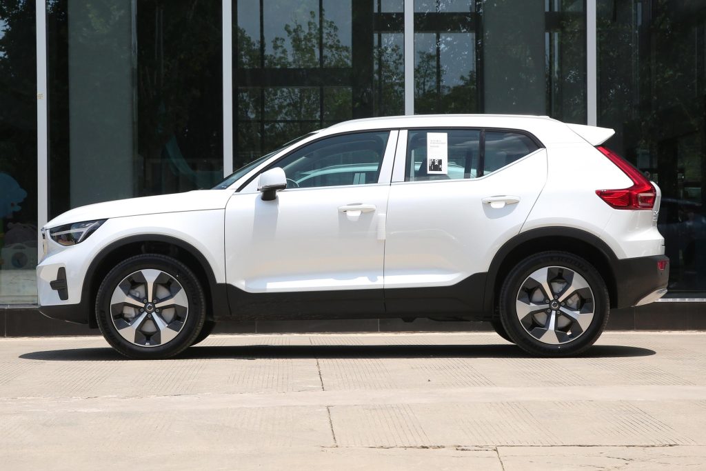 Volvo XC40 2024 B4 4WD Zhiyuan Luxury Edition - Huishida Trading