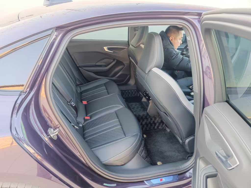 Audi A5L 2026 2.0T Sport Edition - Huishida Trading