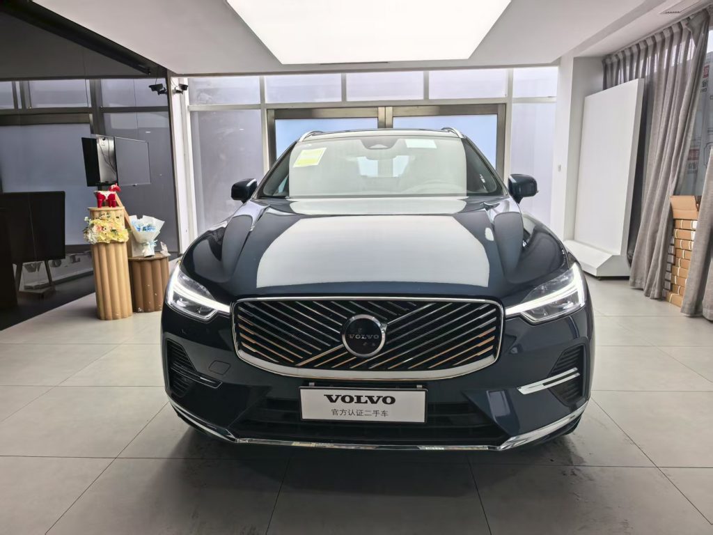 Volvo XC60 2026 Модель B5 AWD Inscription Luxury Edition - Huishida Trading