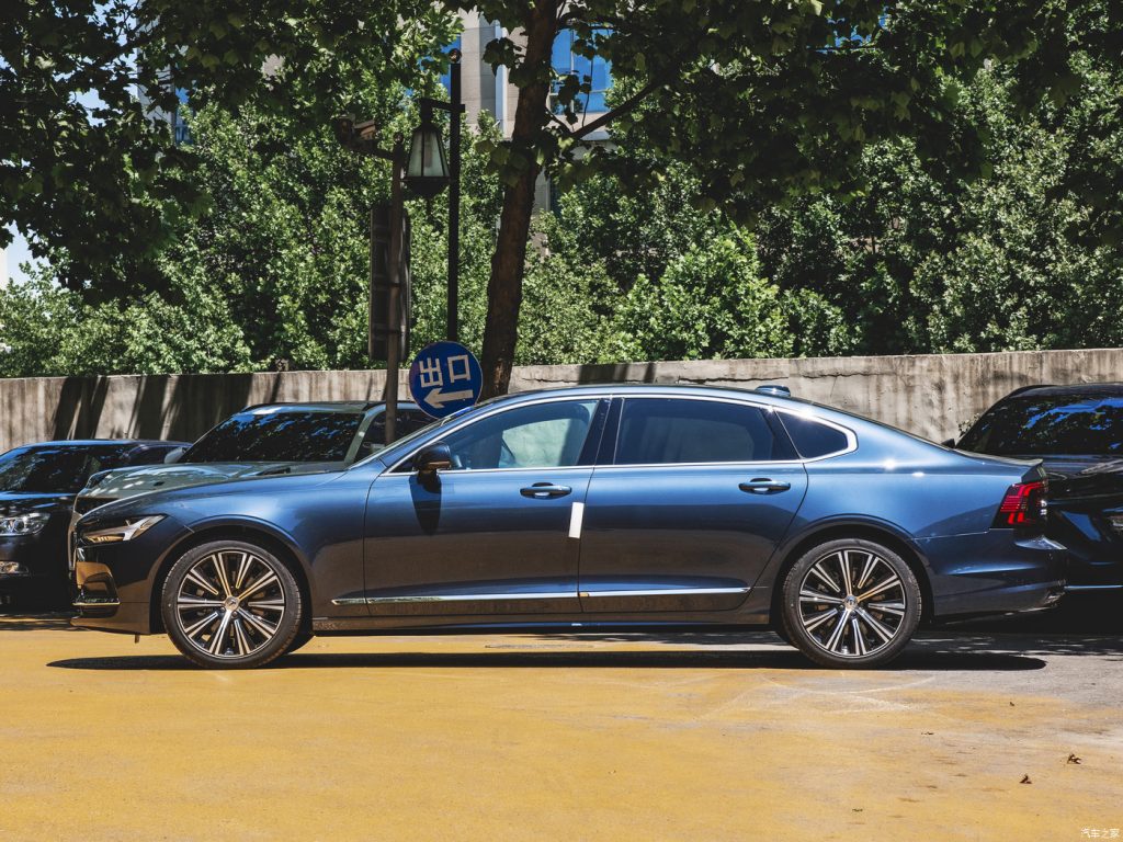 Volvo S90 2024 B5 Жия Luxury Edition - Huishida Trading