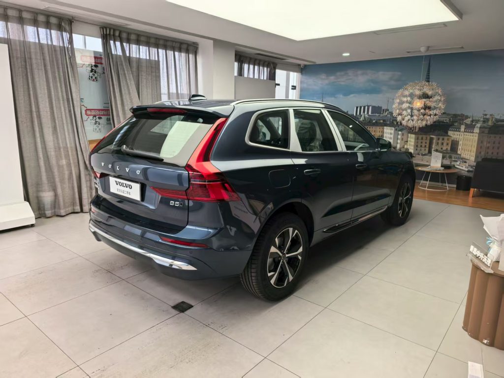 Volvo XC60 2026 Модель B5 AWD Inscription Luxury Edition - Huishida Trading