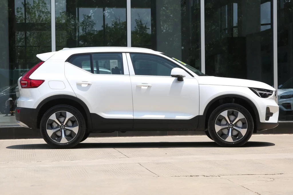 Volvo XC40 2024 B4 4WD Zhiyuan Luxury Edition - Huishida Trading