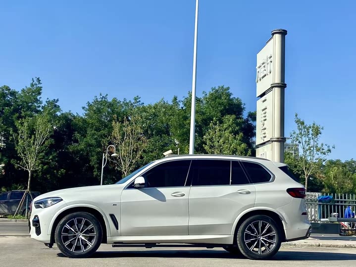 BMW X5 (импорт) 2021 xDrive30i M Sport Package - Huishida Trading