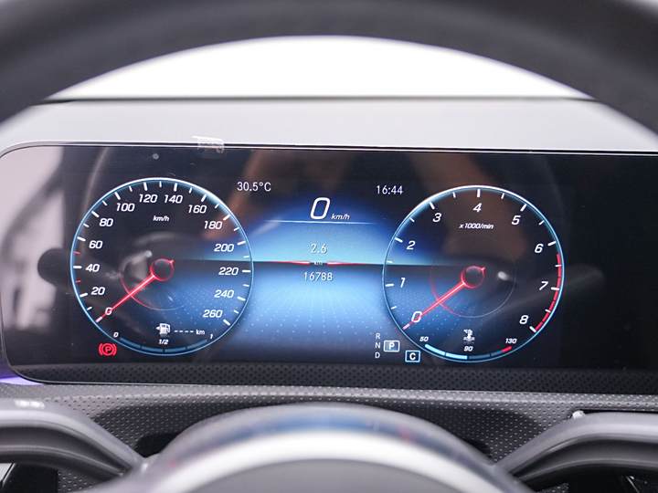 Mercedes-Benz CLA Импорт 2023 CLA 260 4MATIC - Huishida Trading