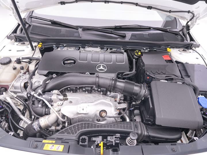 Mercedes-Benz CLA Импорт 2023 CLA 260 4MATIC - Huishida Trading