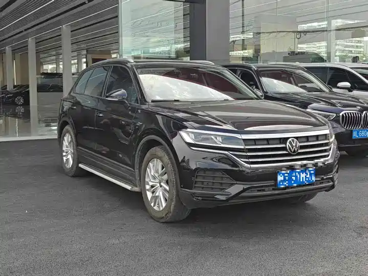 Volkswagen Touareg 2021 2.0TSI Navigation Special Edition - Huishida Trading