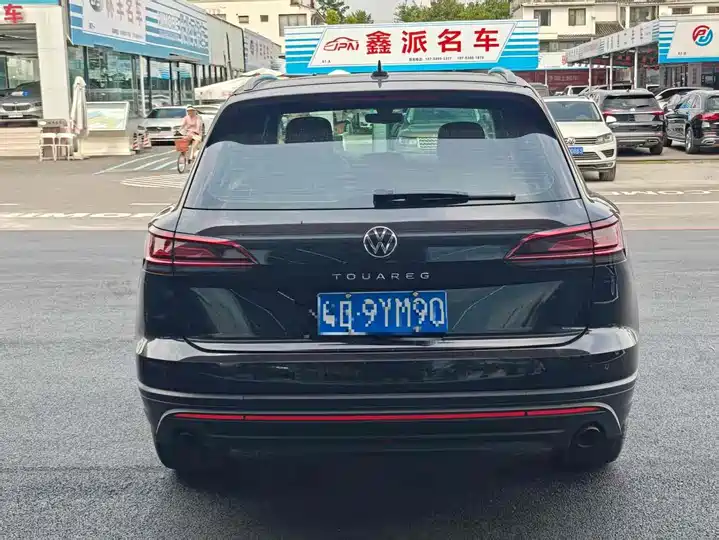 Volkswagen Touareg 2021 2.0TSI Navigation Special Edition - Huishida Trading
