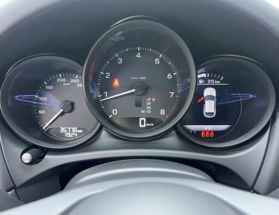 Macan 2023 Модель Macan 2.0T - Huishida Trading