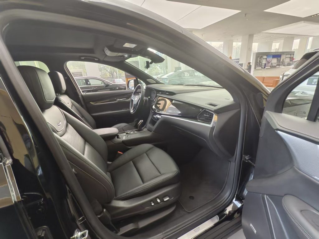 Cadillac XT6 2025 Model 2.0T Six-Seater AWD Prestige Executive Black Label Edition - Huishida Trading