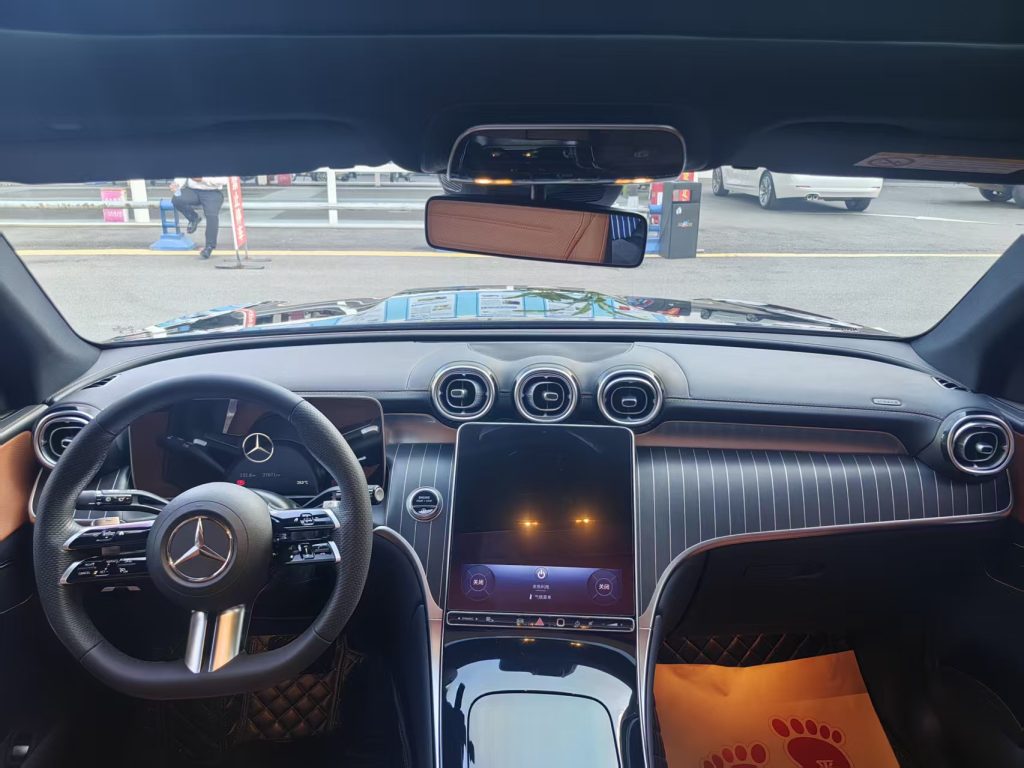 Mercedes-Benz GLC-Class 2023 Facelift GLC 260 L 4MATIC Luxury Edition 7-Seater - Huishida Trading