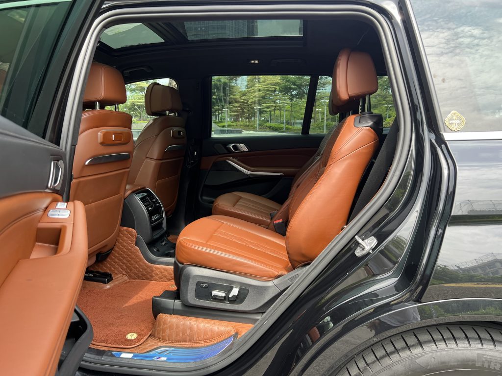 BMW X7 2023 xDrive40i Premium M Sport Package - Huishida Trading