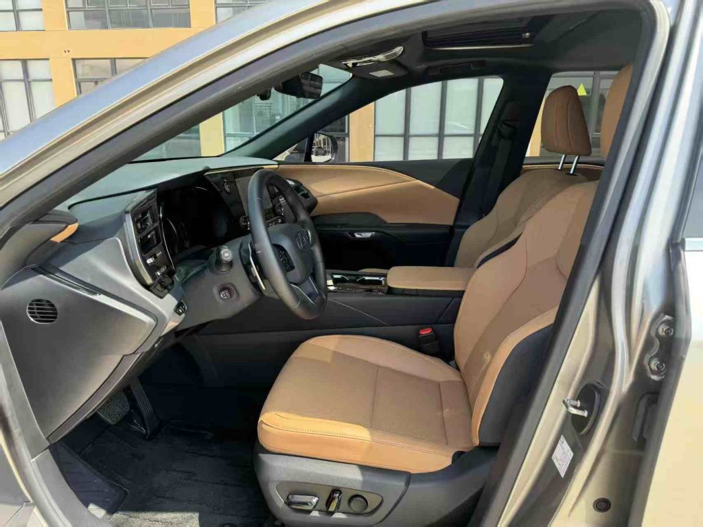 Lexus RX 2023 350h с двухколесным приводом Enjoy Edition - Huishida Trading