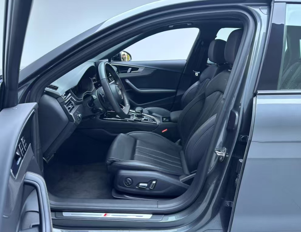 Audi A4L 2024 40T FSI quattro RS Package Performance Edition - Huishida Trading