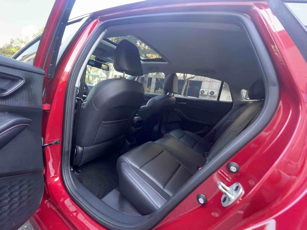 MG5 2021 Модель MG5 300TGI DCT Blue Luxury Flagship Edition - Huishida Trading