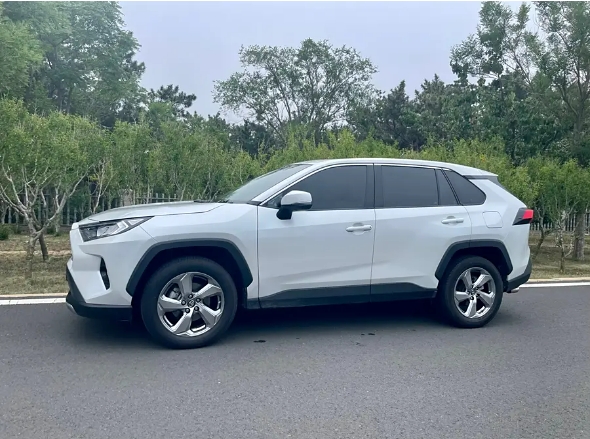 RAV4 2021 2.0L CVT 4WD Style Edition - Huishida Trading