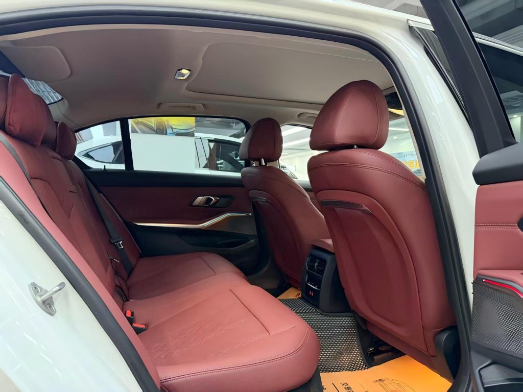 BMW 3 Series 2025 года, модель 325Li M Sport Package - Huishida Trading