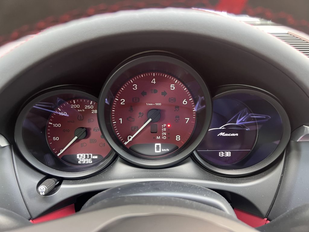 Porsche Macan 2022 Macan 2.0T - Huishida Trading