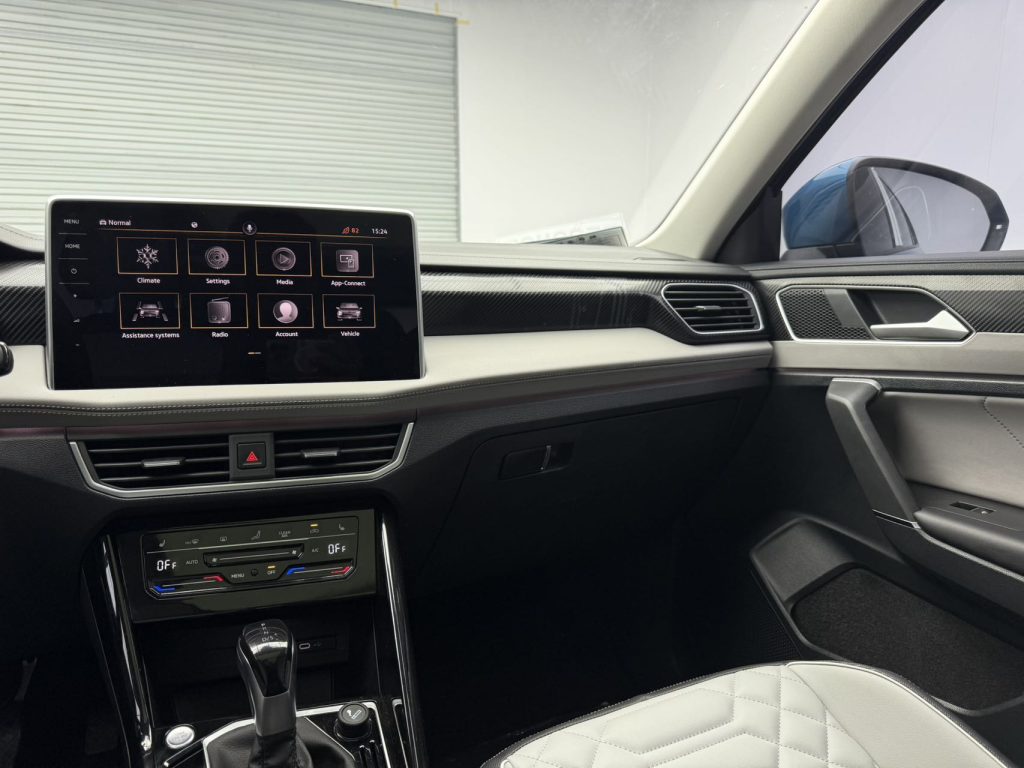 Volkswagen TAYRON 2023 Модель 280TSI с двухколесным приводом Luxury Plus Advanced Edition - Huishida Trading