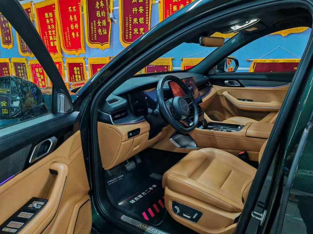 Lynk&Co 09 EM-P 2024 2.0TD EM-P AWD ULTRA Шестиместный - Huishida Trading