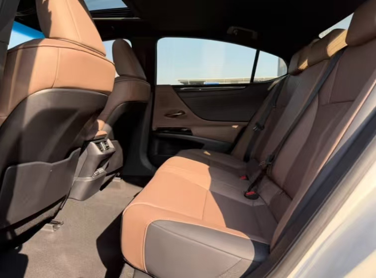 Lexus ES 2024 200 Premium Edition - Huishida Trading